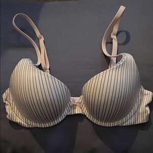 Victoria’s Secret Bra